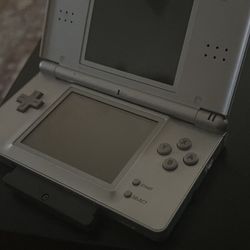 Nintendo DS Lite 