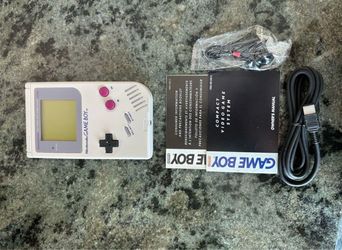 MINT Nintendo Game Boy Cartridge Lot with Manuals