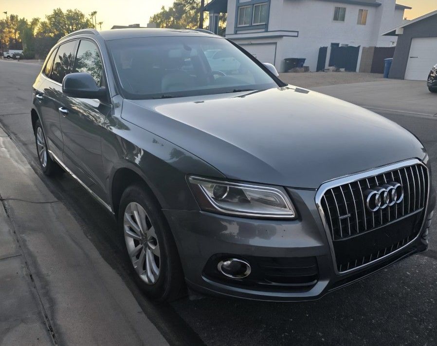AUDI Q5 