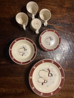 Royal Seasons 16 Piece Stoneware “Snowman” Dinnerware Set