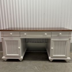 Farmhouse White Big Desk With Wood Finish 