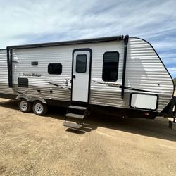 2020 STARCRAFT 30FT LIKE NEW