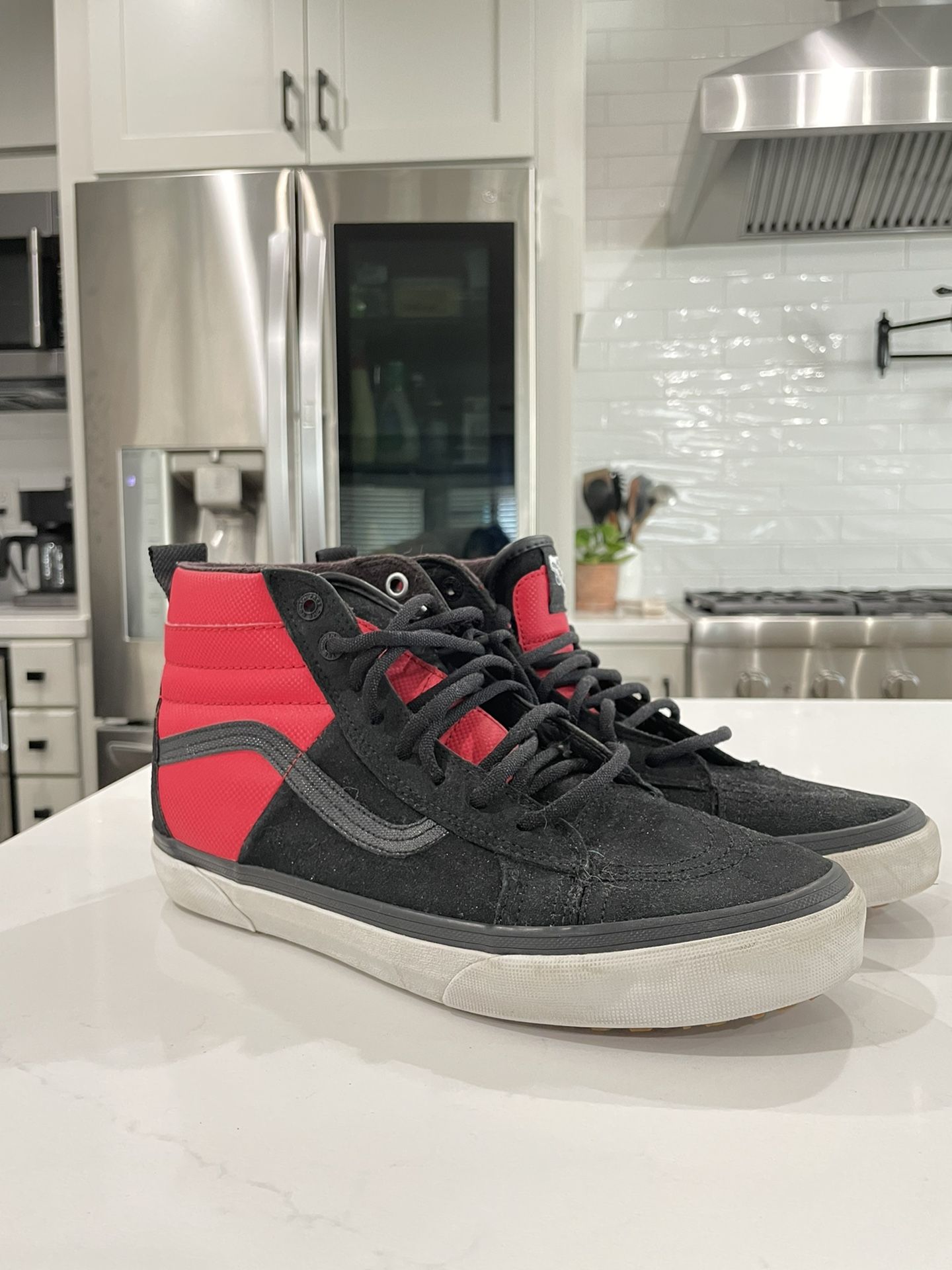 Vans SK8- HI 46 MTE DX (North Face) Great Price!