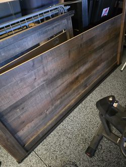 King Size Head Broad And Metal Bed Frame