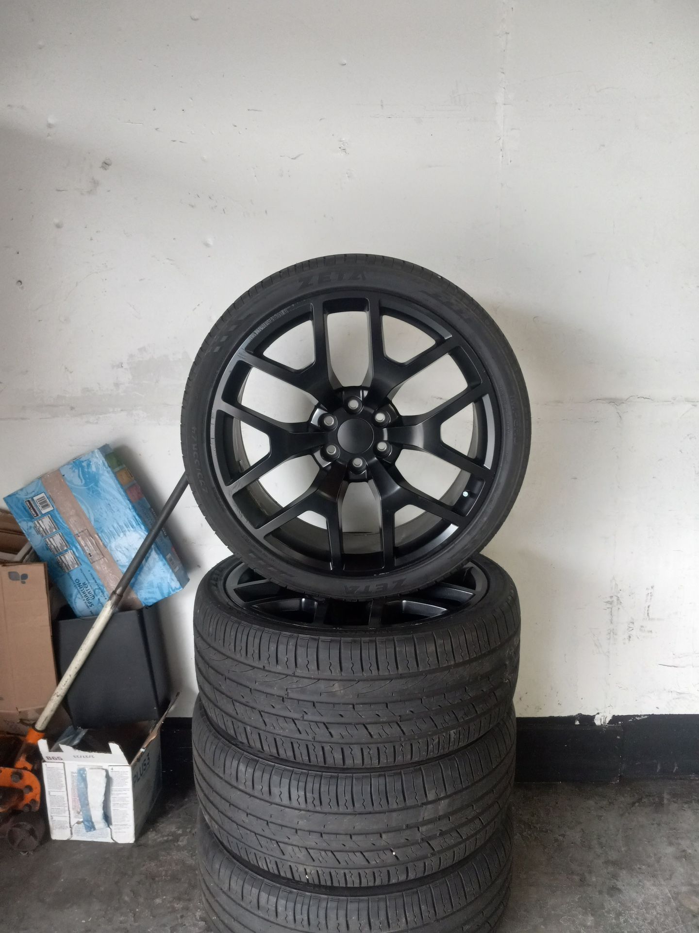24 Inch Black Rims And tiresFor Chevy Silverado 6 Lug