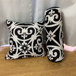 Black And White British Pillow And Roll