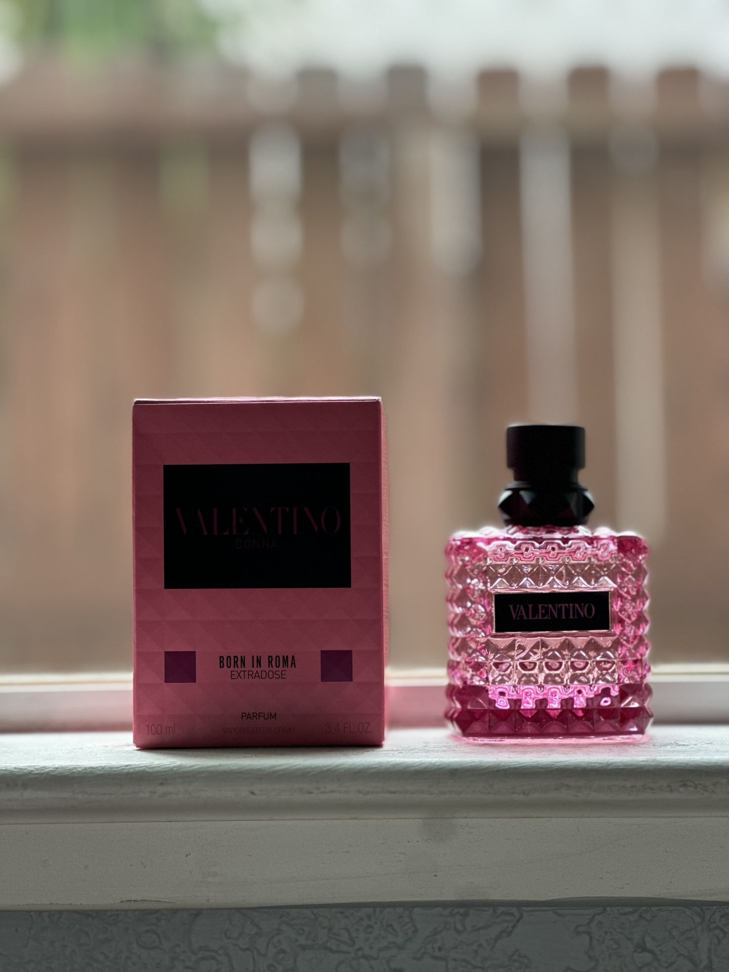 Valentino Donna Born in Roma Extrait de Parfum – 3.4 oz (100ml) – Brand New with Receipt