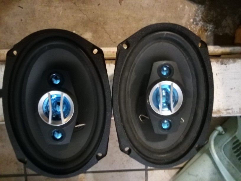 Speakers ( I'll Take 30 Today 10/23/24 for Sale in Houston, TX OfferUp