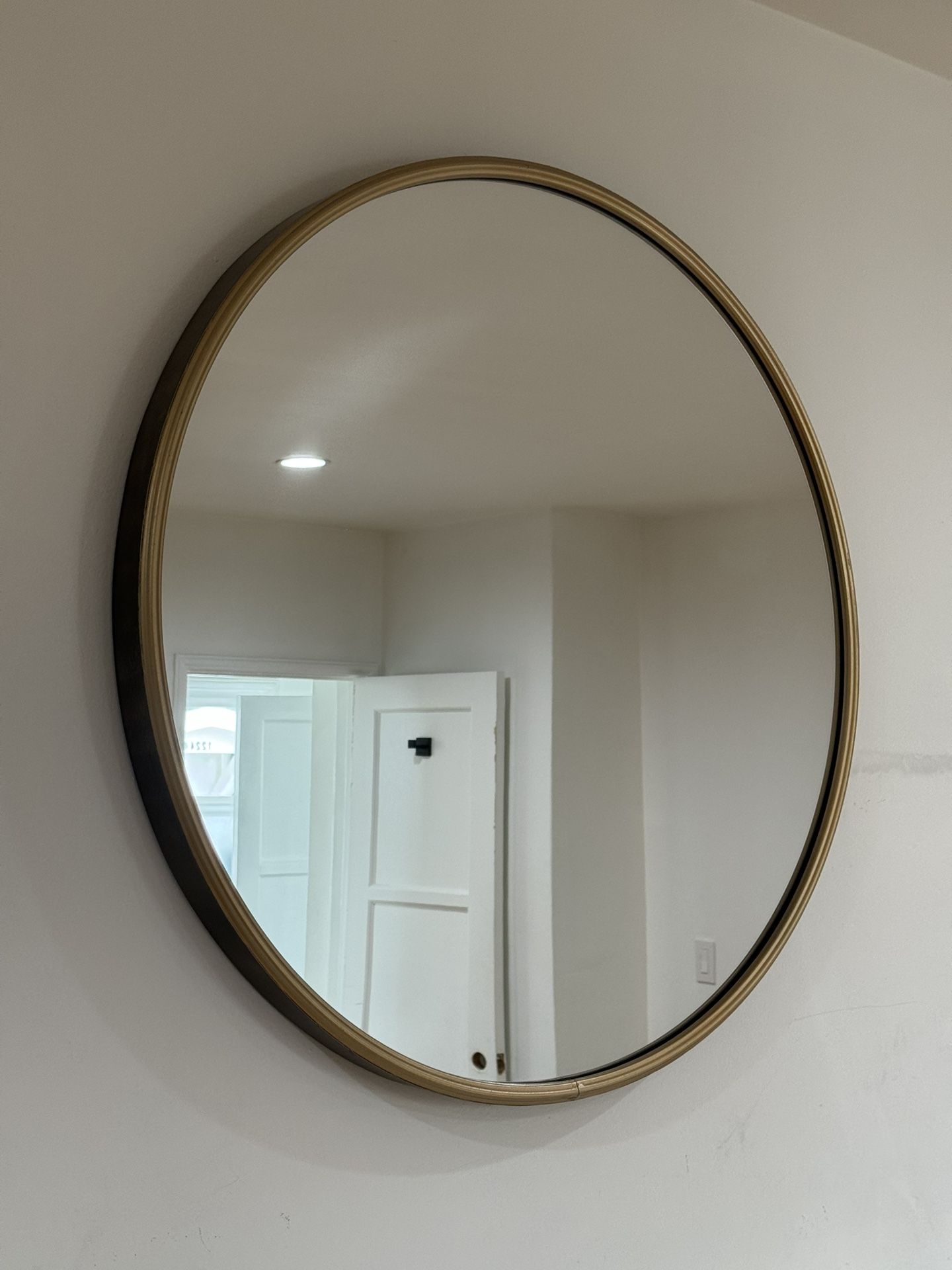 Large Round Gold Rim Mirror