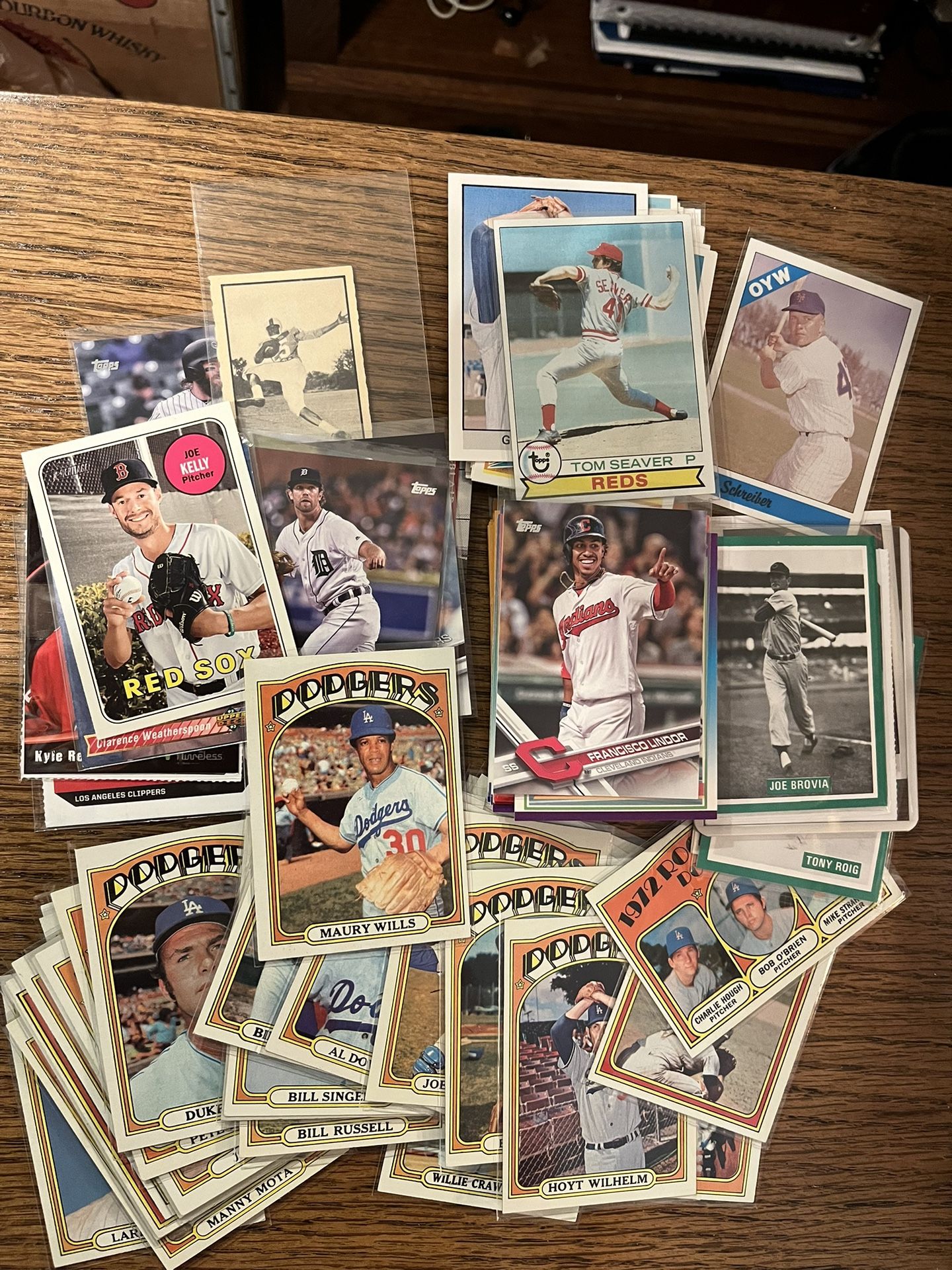 1972 Topps Dodgers Team Set (near Complete) Plus 120+ More Cards!!