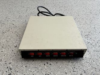 Vintage MEMOREX Power Center. Model PC 006. 15 Amps. 125 Volts. Pre Owned.