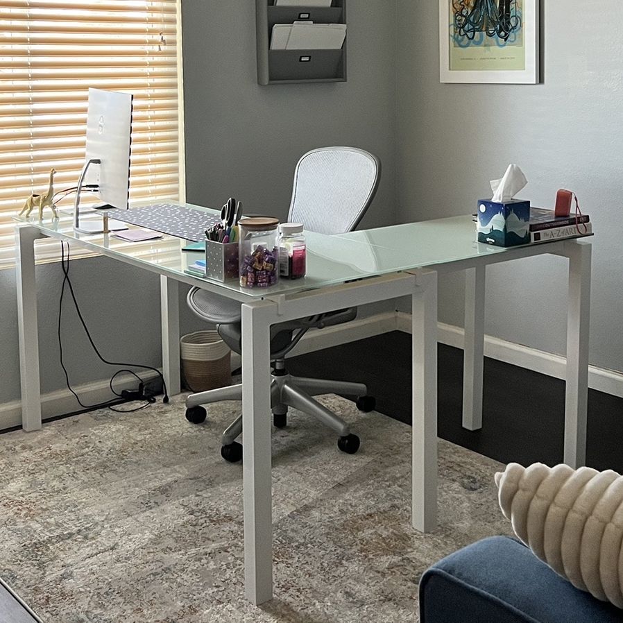 White L-Shaped Modern Desk