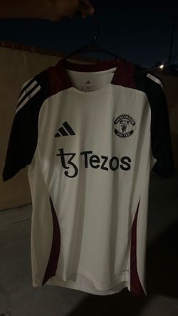 manchester united white and black jersey tezos