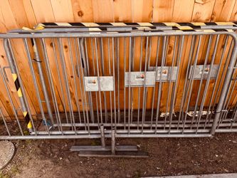 4 Galvanized Steel Crowd Control Barricade