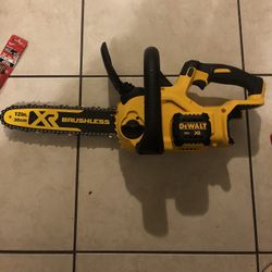 DEWALT CHAINSAW 12 INCHES BRUSHLESS CORDLESS BRAND NEW