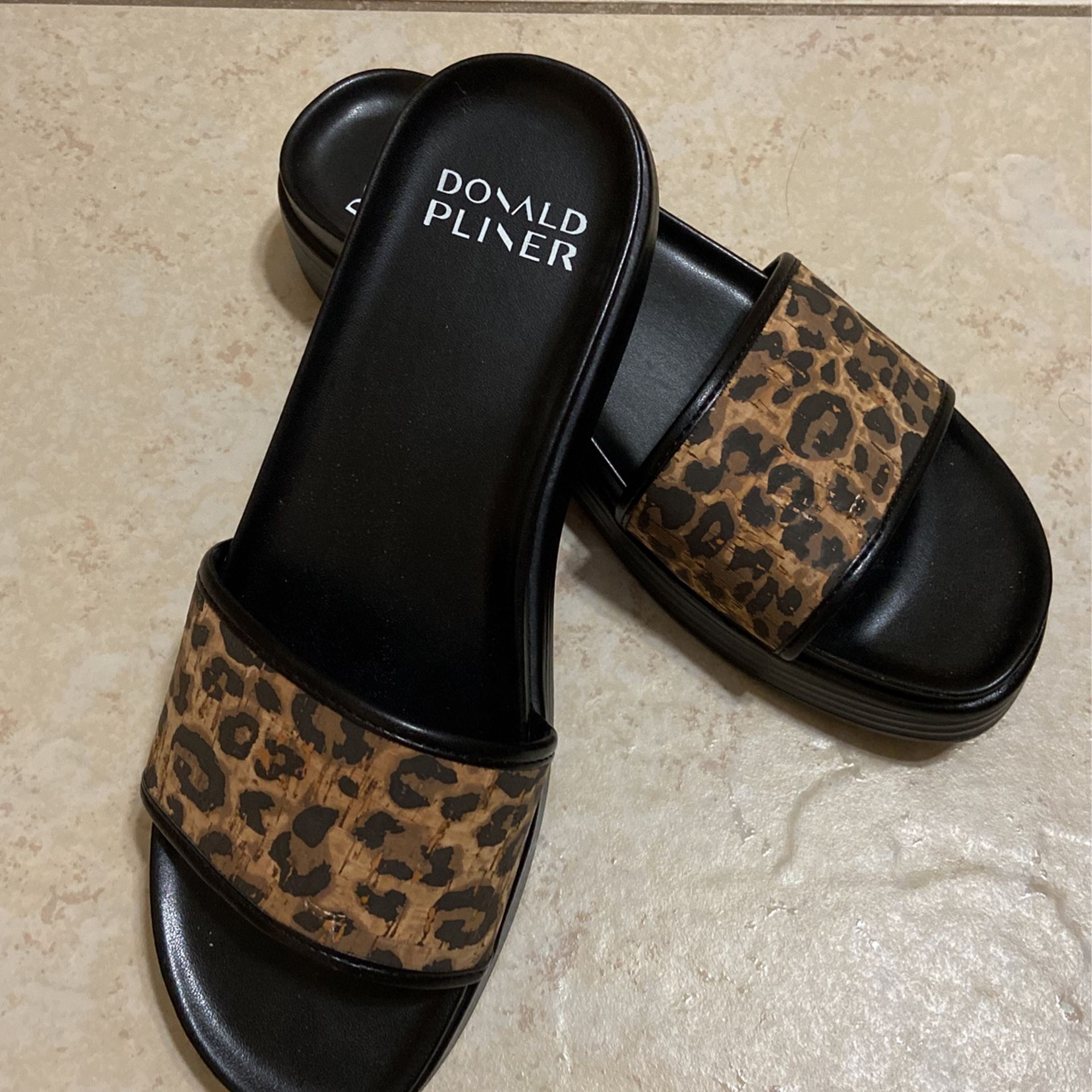 Donald Pliner Sandals