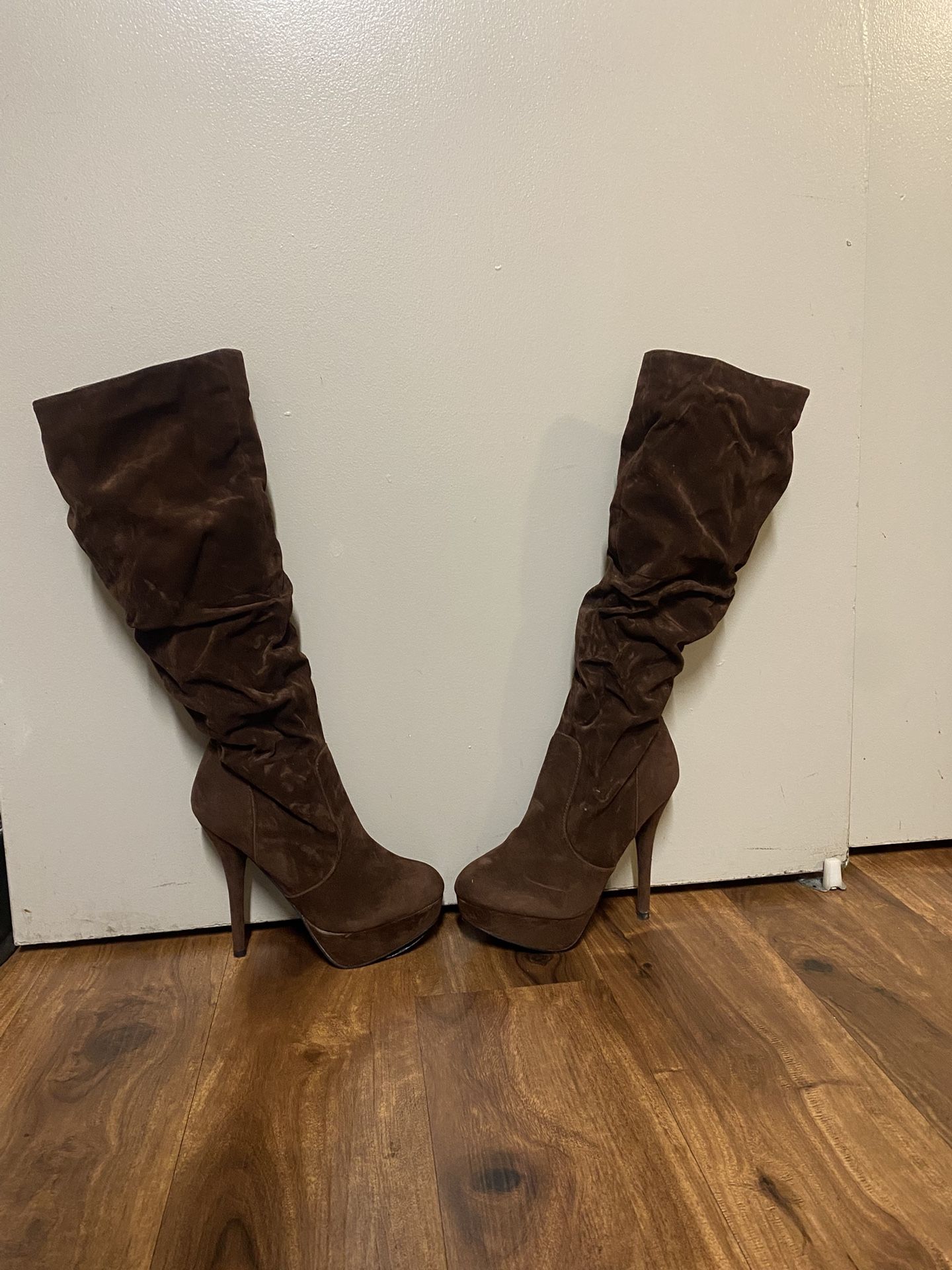 Brand New Woman’s Ami Clubwear brand Brown Knee High Boots Up For Sale