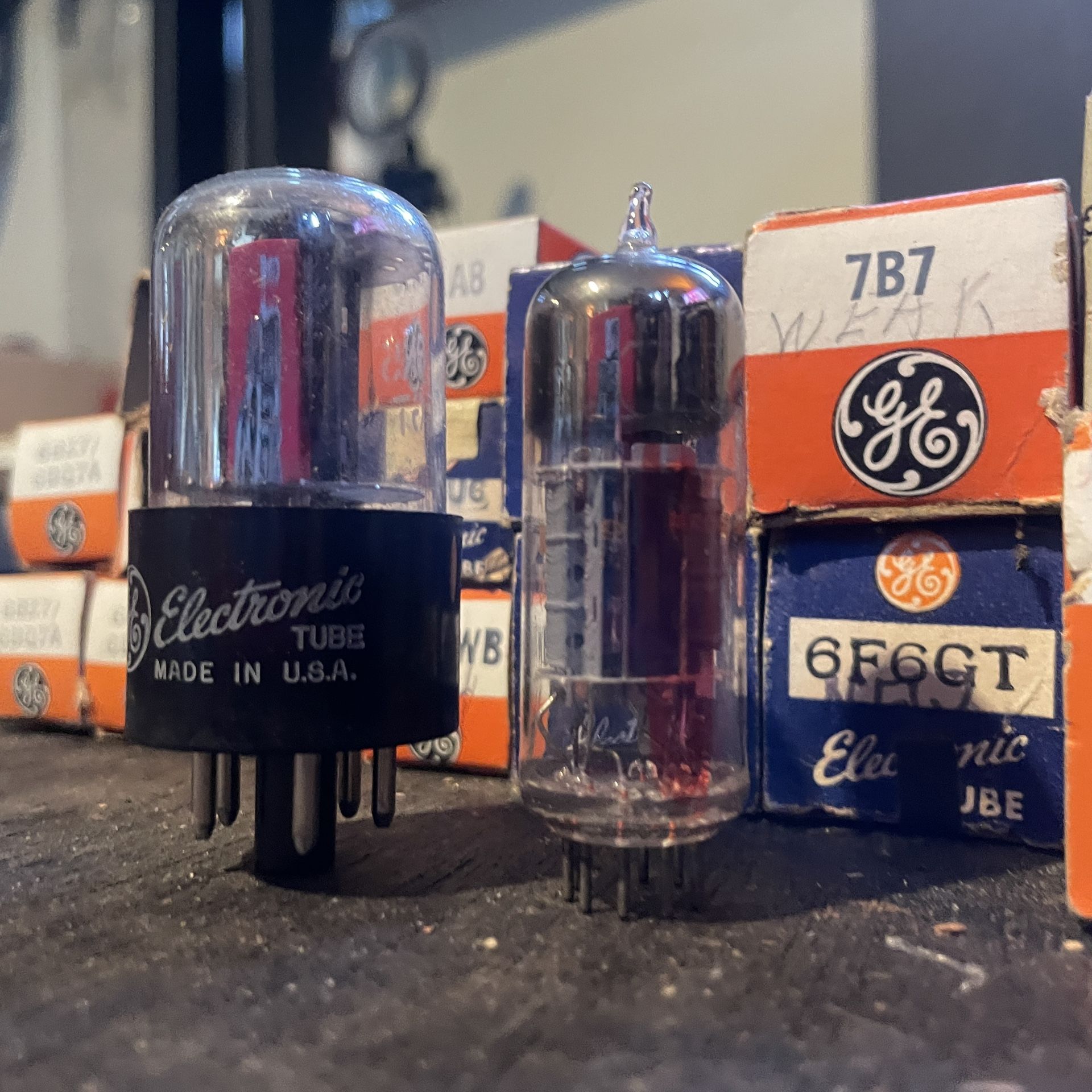 VACUUM // ELECTRON TUBES for TV & Radio