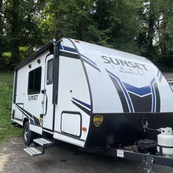 2021 Sunset Trail Travel Camper 