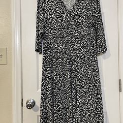 Women’s Plus Size 2X Black White Floral Print Midi Dress 3/4 Sleeve V Neck Flowy