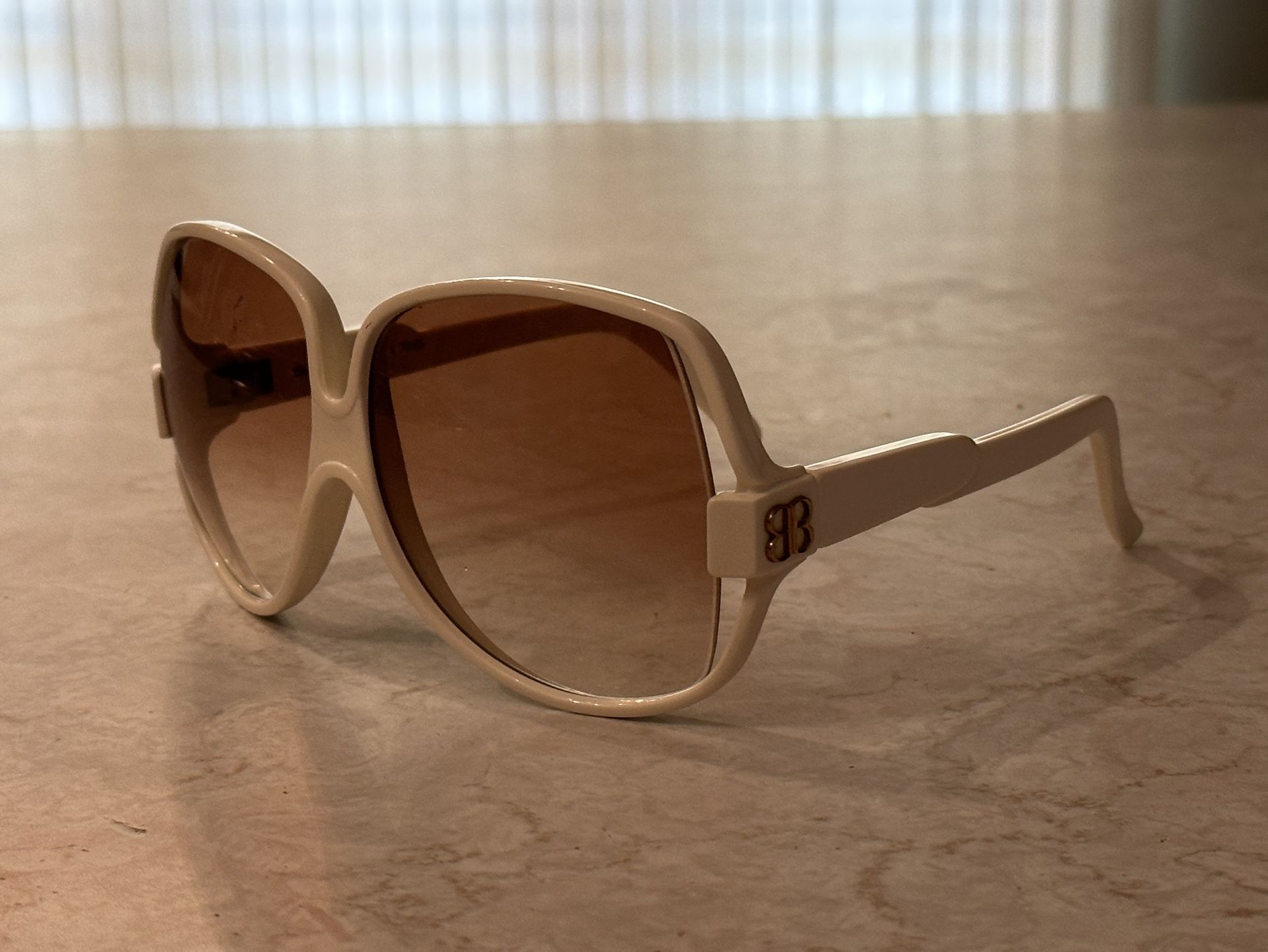 Made In France Vintage Oversized Balenciaga White 7885 Sunglasses Honey Lenses