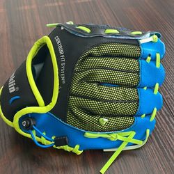 Left Handed Player Right Hand Glove 