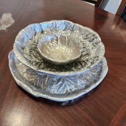 Vintage 3-Piece Mexican Cast Aluminum Cabbage Leaf Bowls