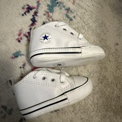 2C White Converse