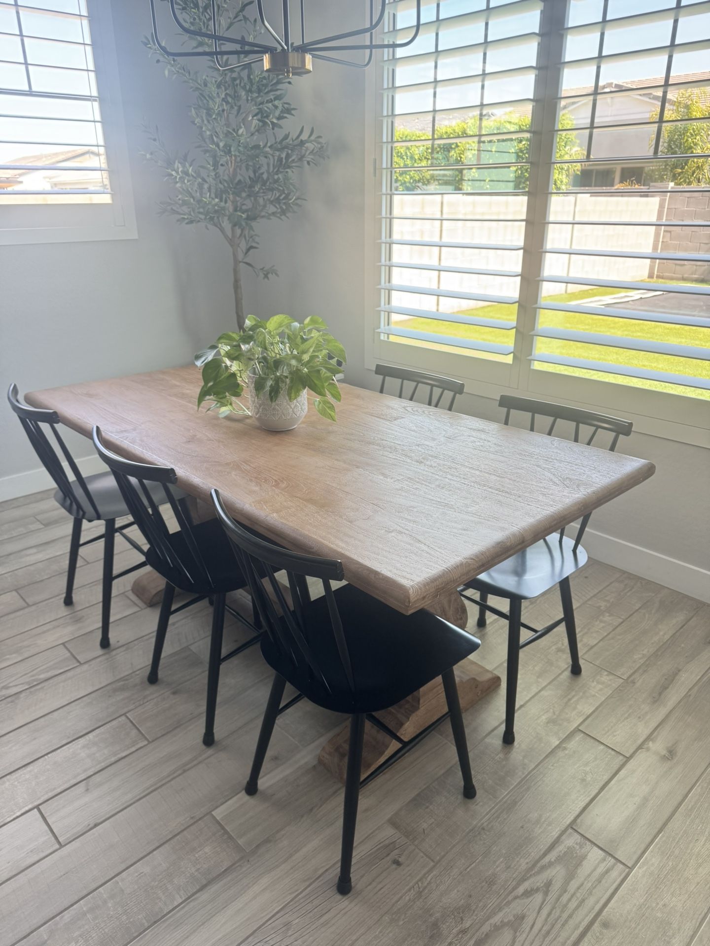 Kitchen table, (Chairs NOT Included)