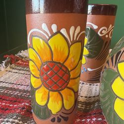 Mexican vase with 4 cups