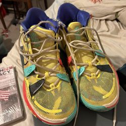 Kyrie 7 1 World 1 People