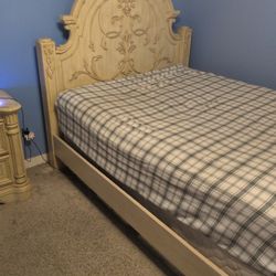 Bedframe & Nightstand 