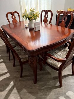 Dinning table
