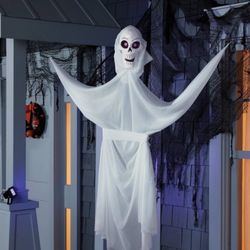 Hyde & EEK! Halloween Black light responsive Ghoul