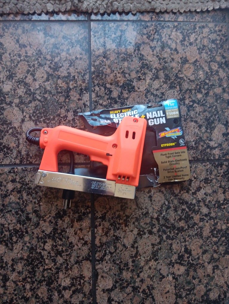 Arrow Heavy Duty Electric Stable & Nail Gun