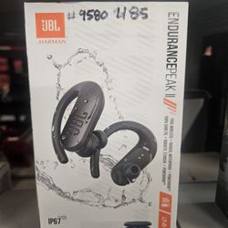 JBL Endurance Peak II - Waterproof True Wireless in-Ear Sport Headphones - Black, Small