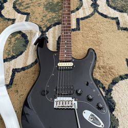 Squier Standard Strat With Seymour Duncan Pickups 