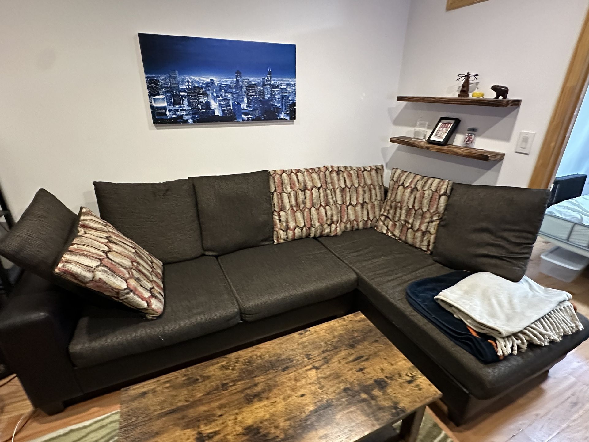 Sectional Couch (chocolate)