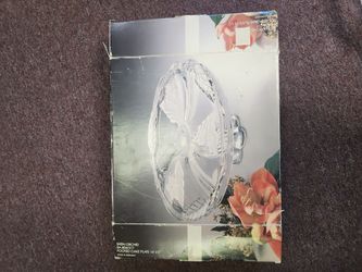 Glass cake plate