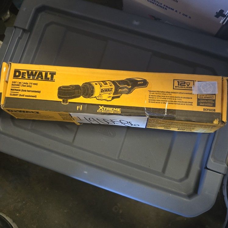 DEWALT XTREME 12-volt Max Variable
Speed Brushless 3/8-in Drive Cordless
Ratchet Wrench #5678