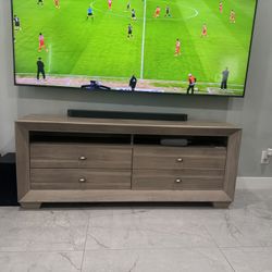 Modern Light Oak TV Stand / Media Console – 4 Drawers – 65”