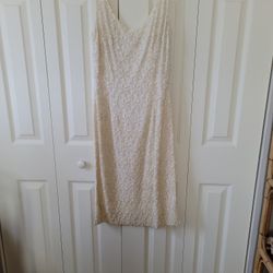 Beedet Gream Color Evening Dress