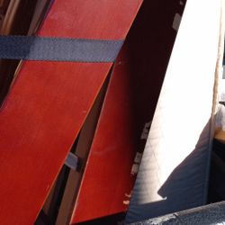 Good Twin Matresses Frames,good Chairs And Table