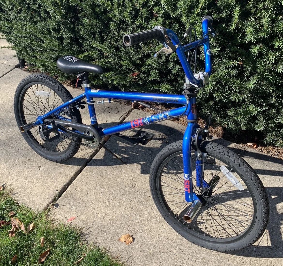 Mongoose SRT BMX Bike Bicycle with (4) Pegs