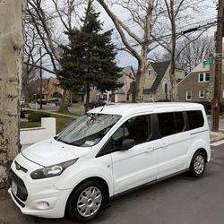 White ford transit van  $10,000