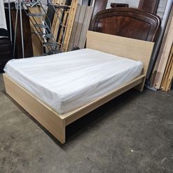 Queen Bed And Mattress 
