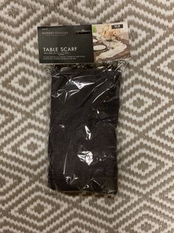 Table Scarf(s)