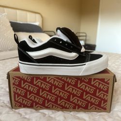 Knu Skool Vans Size 4
