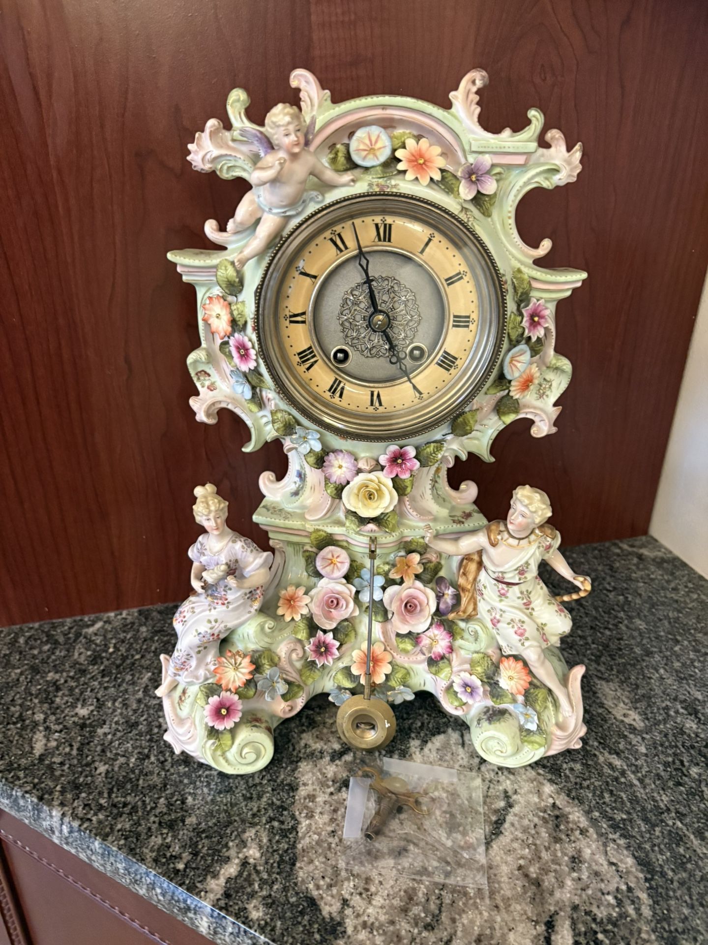Dresden German porcelain Cherub table clock Rare Antique 1800's w/key Working