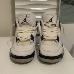 Jordan 4s midnight navy 